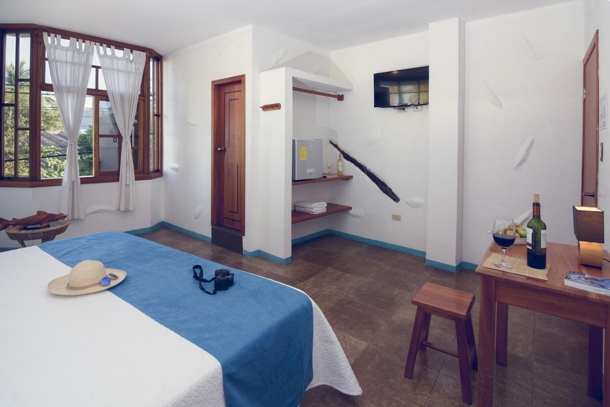 Galapagos Native Hostel Puerto Ayora Kültér fotó