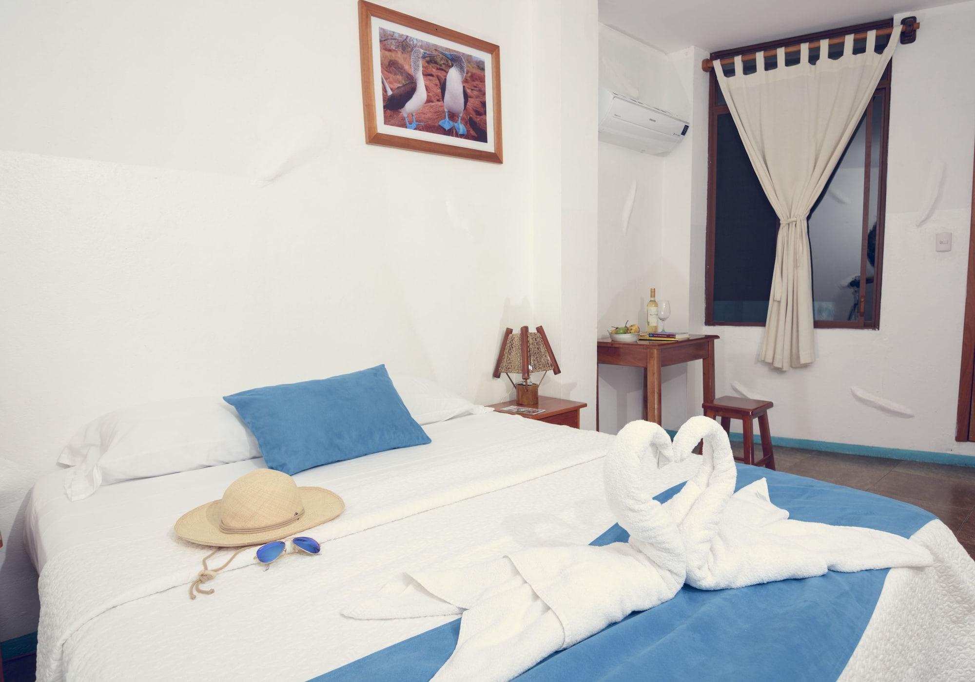 Galapagos Native Hostel Puerto Ayora Kültér fotó
