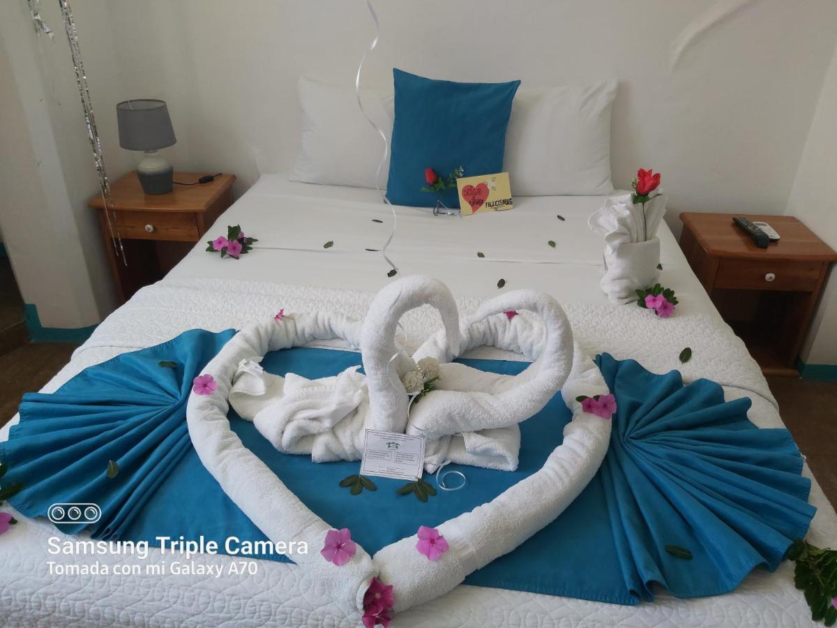 Galapagos Native Hostel Puerto Ayora Kültér fotó