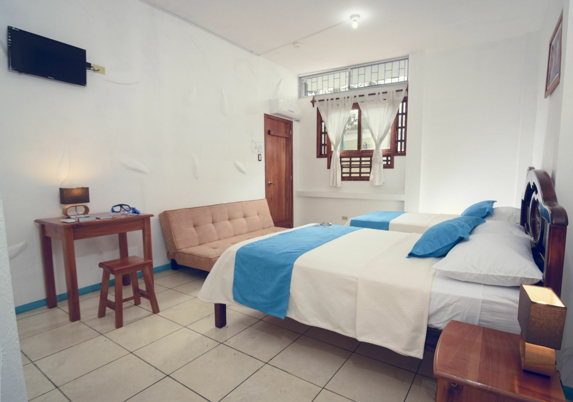 Galapagos Native Hostel Puerto Ayora Kültér fotó